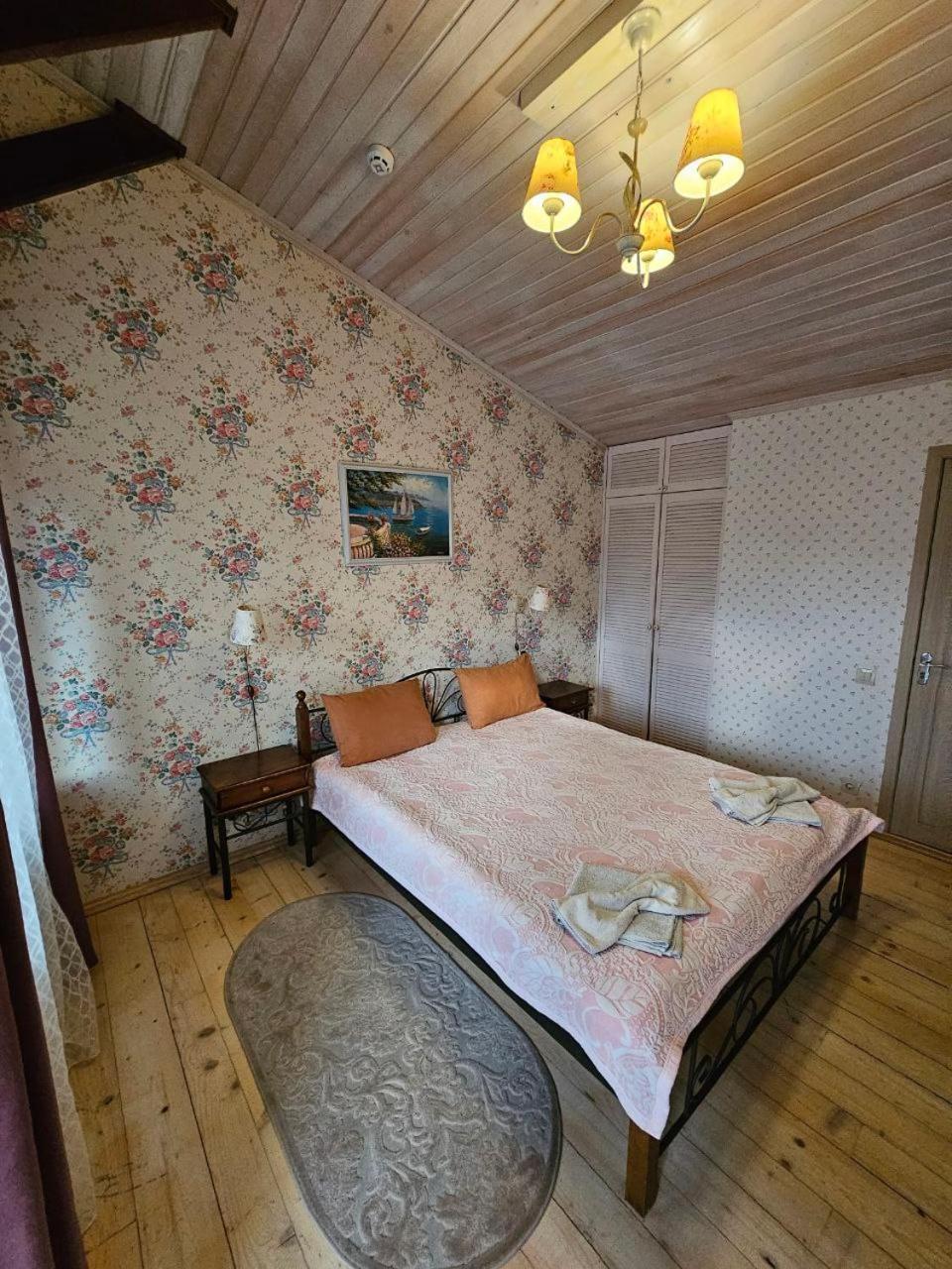 Minihotel Zolotoe Runo Мини-отель *