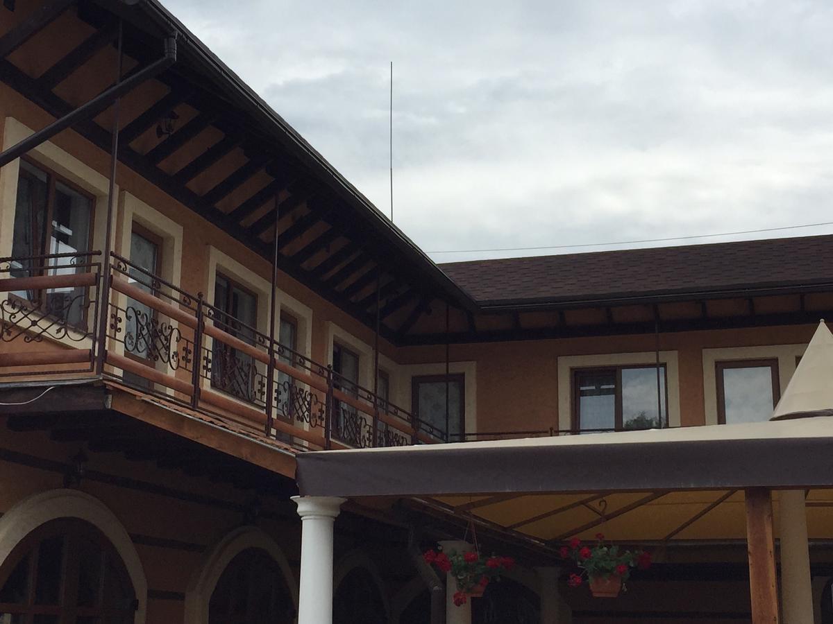 Minihotel Zolotoe Runo Мини-отель Ploskoye